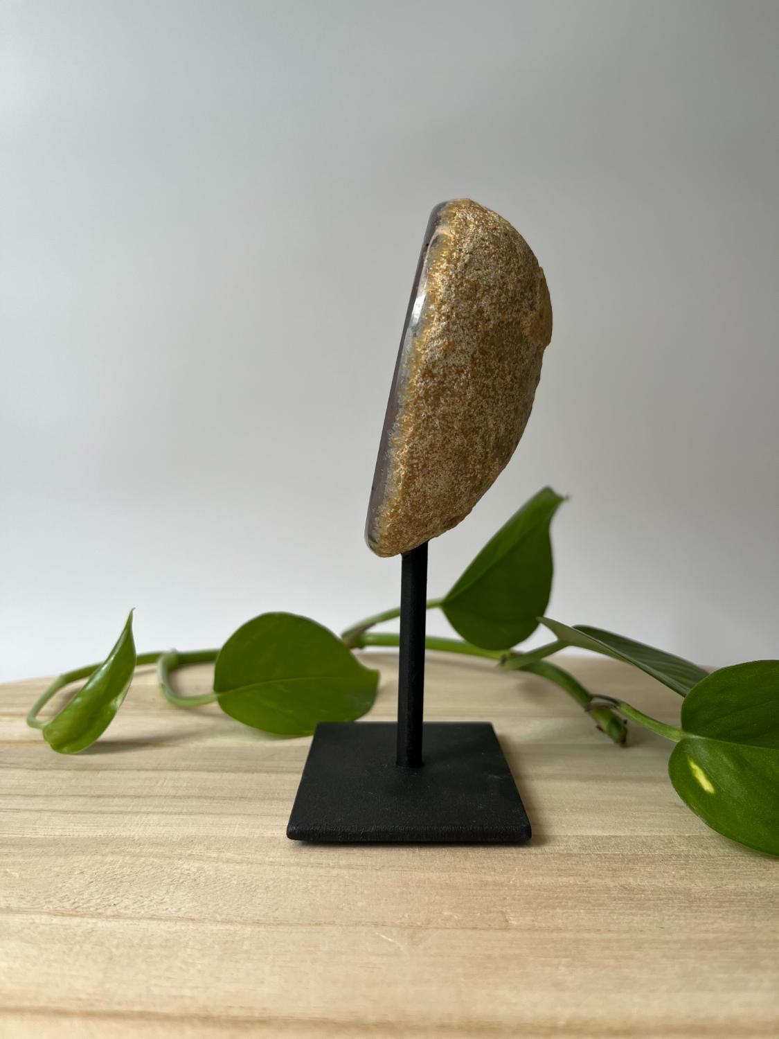 Agaat Geode op Standaard – nr. 2