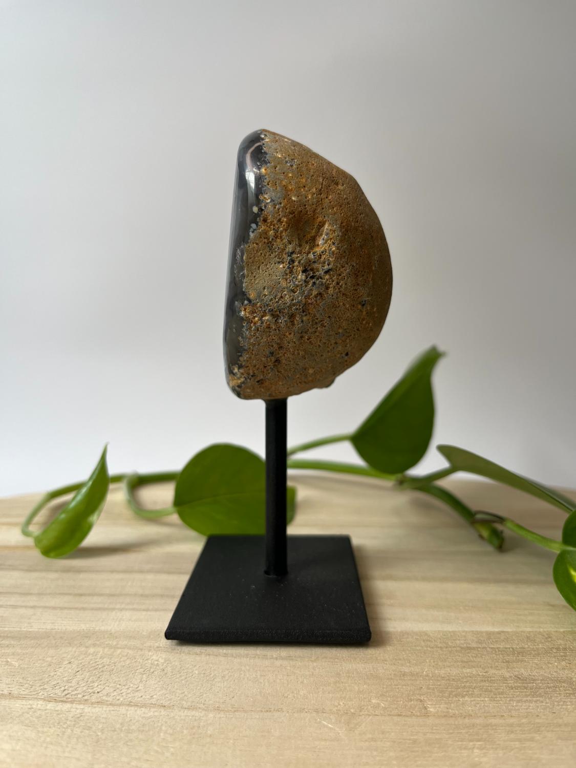 Agaat Geode op Standaard – nr. 3